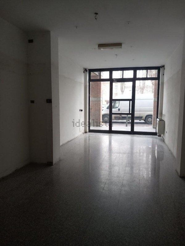 locale commerciale in vendita a Fontanellato