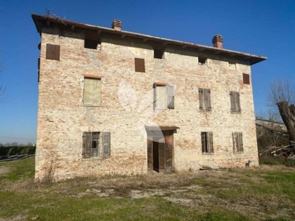 casale in vendita a Fontanellato in zona Grugno
