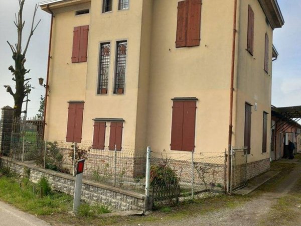 casa indipendente in vendita a Fontanellato in zona Ghiara