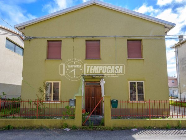 casa indipendente in vendita a Fontanellato