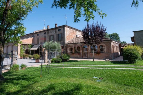 casale in vendita a Fontanellato in zona Cannetolo