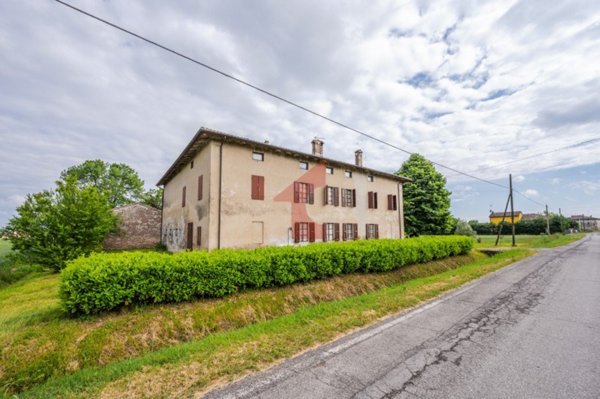 casa indipendente in vendita a Fontanellato in zona Toccalmatto