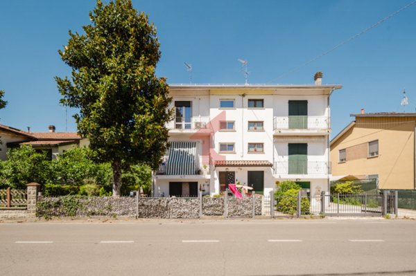 casa indipendente in vendita a Fontanellato