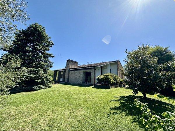 casa indipendente in vendita a Fontanellato in zona Toccalmatto