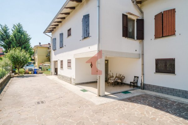 casa indipendente in vendita a Fontanellato in zona Priorato