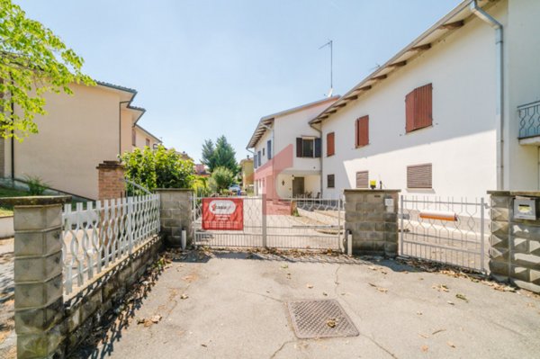 casa indipendente in vendita a Fontanellato in zona Priorato