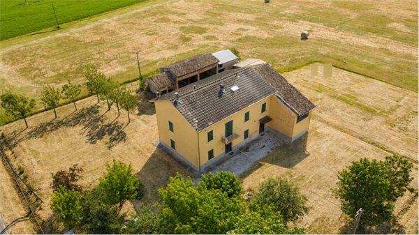 casa indipendente in vendita a Fontanellato in zona Paroletta