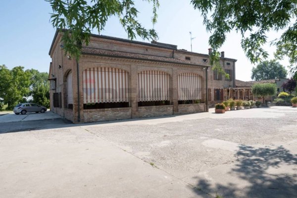 casale in vendita a Fontanellato in zona Cannetolo