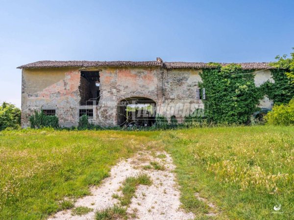 casa indipendente in vendita a Fontevivo in zona Bianconese