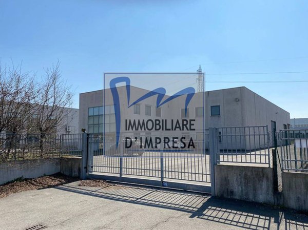 locale commerciale in vendita a Fontevivo