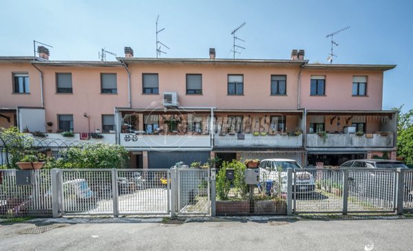casa indipendente in vendita a Fontevivo