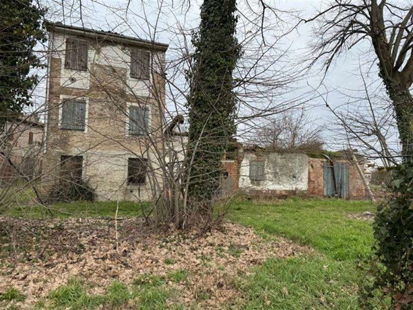 casa indipendente in vendita a Fontevivo in zona Bianconese