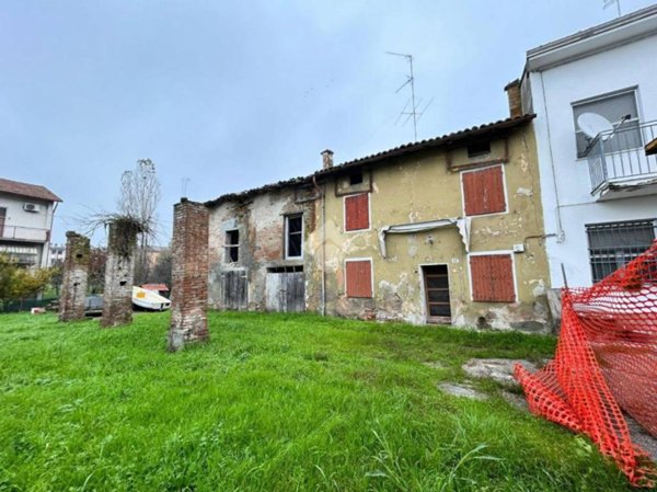 casa indipendente in vendita a Fontevivo