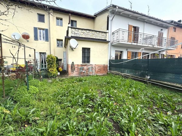 appartamento in vendita a Fontevivo in zona Case Massi