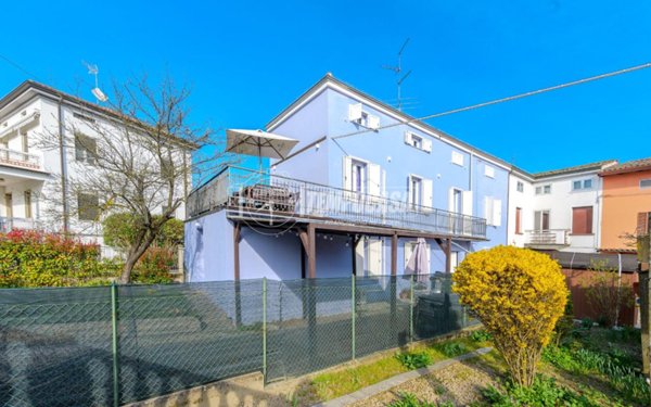 casa indipendente in vendita a Fontevivo in zona Ponte Taro