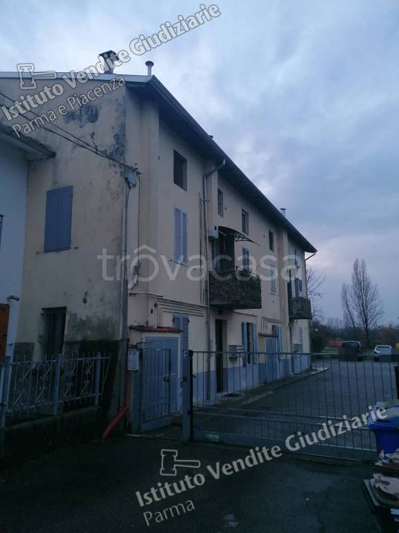 appartamento in vendita a Fontevivo in zona Case Massi
