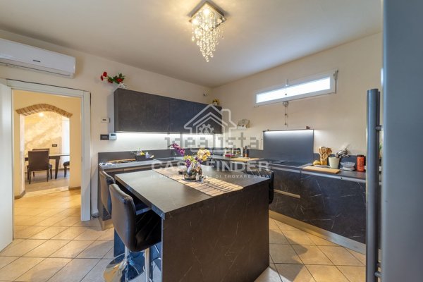 casa indipendente in vendita a Fontevivo