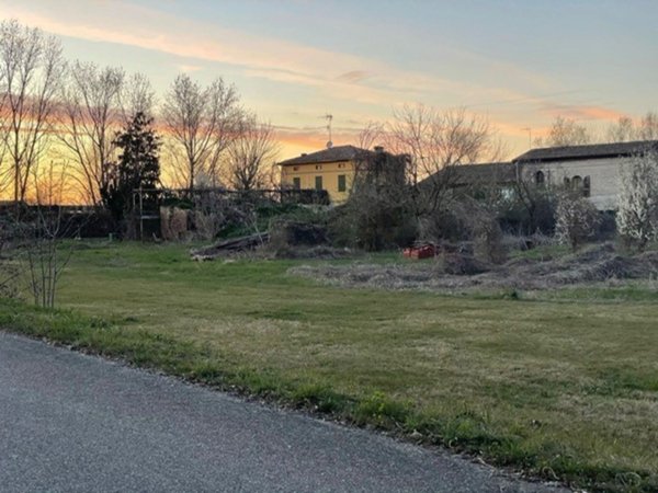casa indipendente in vendita a Fontevivo in zona Case Massi