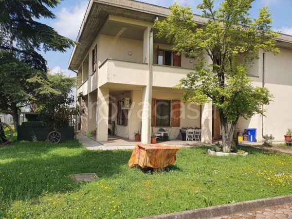 casa indipendente in vendita a Fontevivo in zona Romitaggio