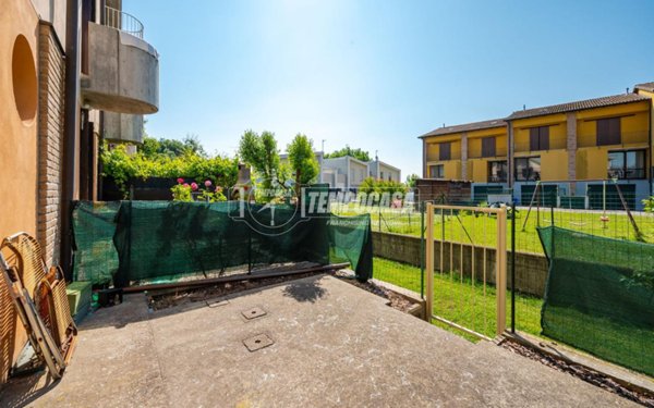 casa indipendente in vendita a Fontevivo