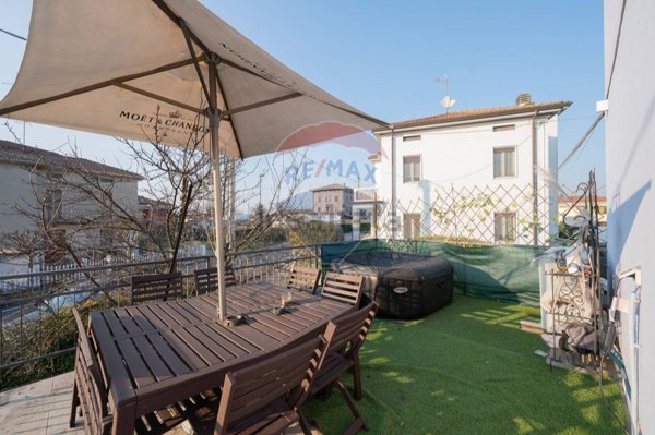 casa indipendente in vendita a Fontevivo in zona Ponte Taro