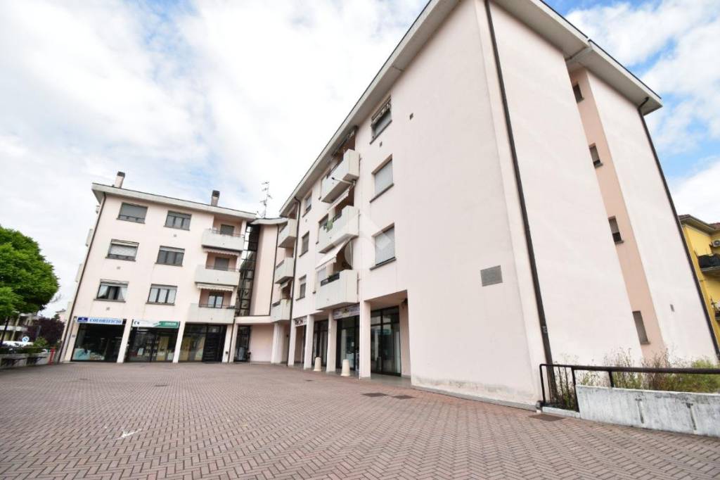 appartamento in vendita a Fontevivo in zona Ponte Taro