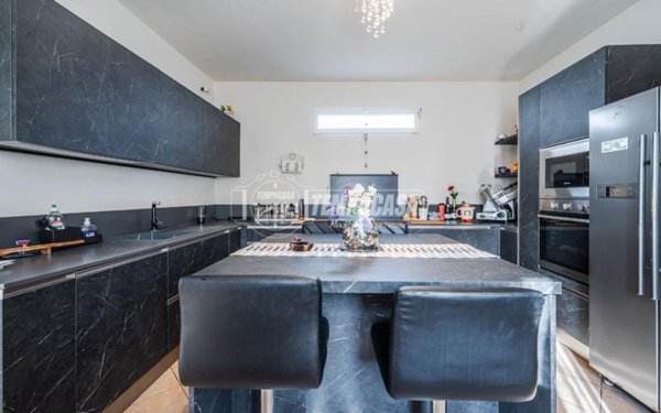 casa indipendente in vendita a Fontevivo in zona Ponte Taro