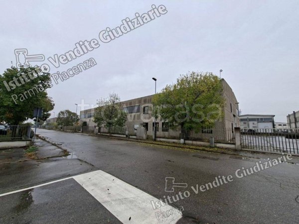 locale commerciale in vendita a Fontevivo