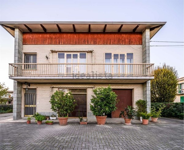 casa indipendente in vendita a Fontevivo in zona Ponte Taro