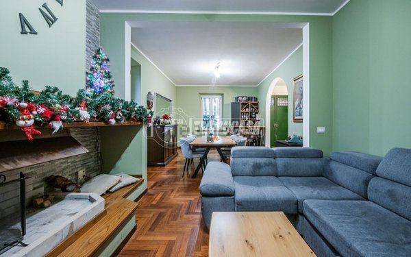 casa indipendente in vendita a Fontevivo