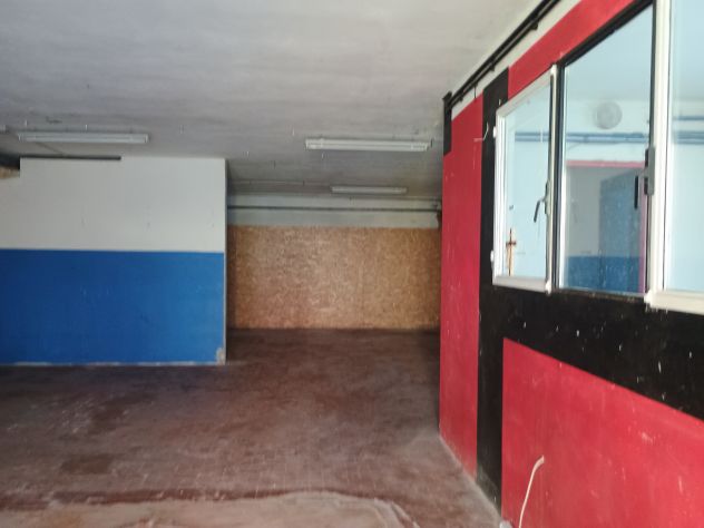 locale commerciale in vendita a Fontevivo