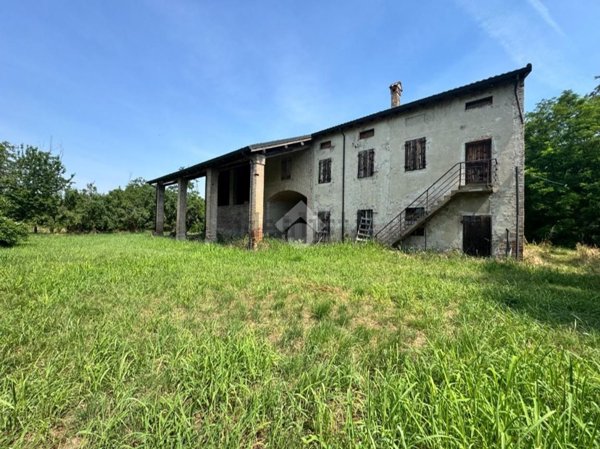 casa indipendente in vendita a Fontevivo in zona Bianconese
