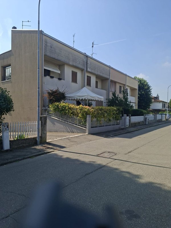 casa indipendente in vendita a Fontevivo in zona Bianconese