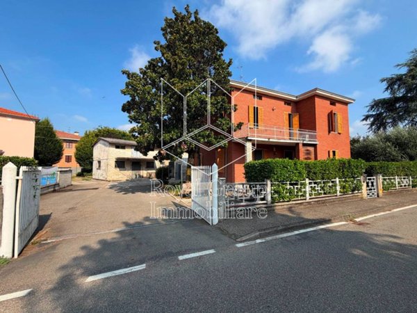 casa indipendente in vendita a Fontevivo in zona Ponte Taro