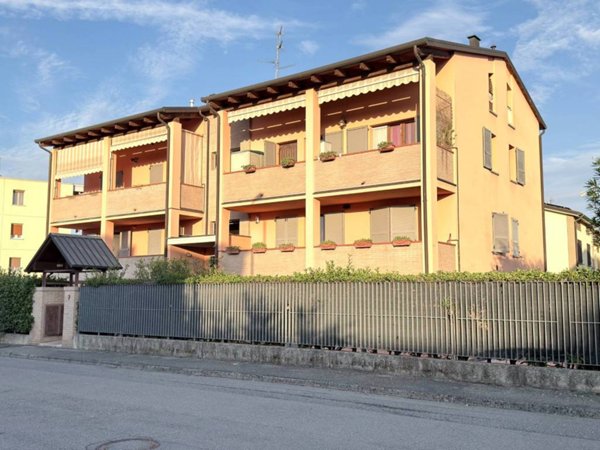 appartamento in vendita a Fontevivo in zona Ponte Taro