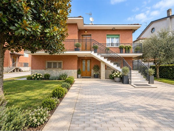 casa indipendente in vendita a Fontevivo in zona Ponte Taro