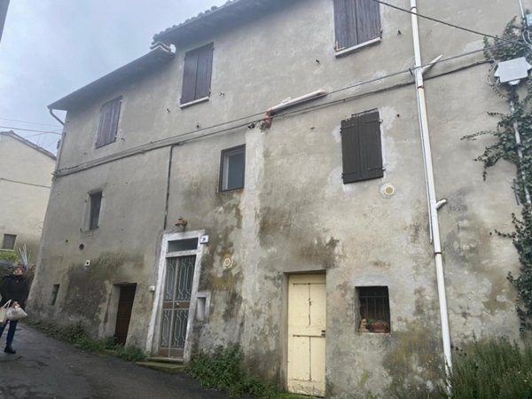 appartamento in vendita a Fornovo di Taro in zona Respiccio