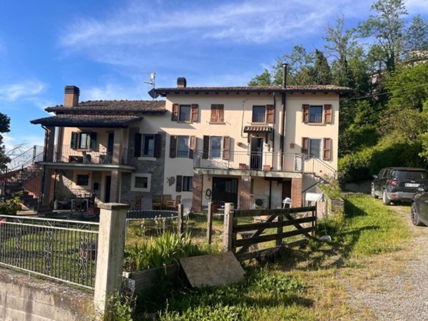 casa indipendente in vendita a Fornovo di Taro in zona Neviano de' Rossi