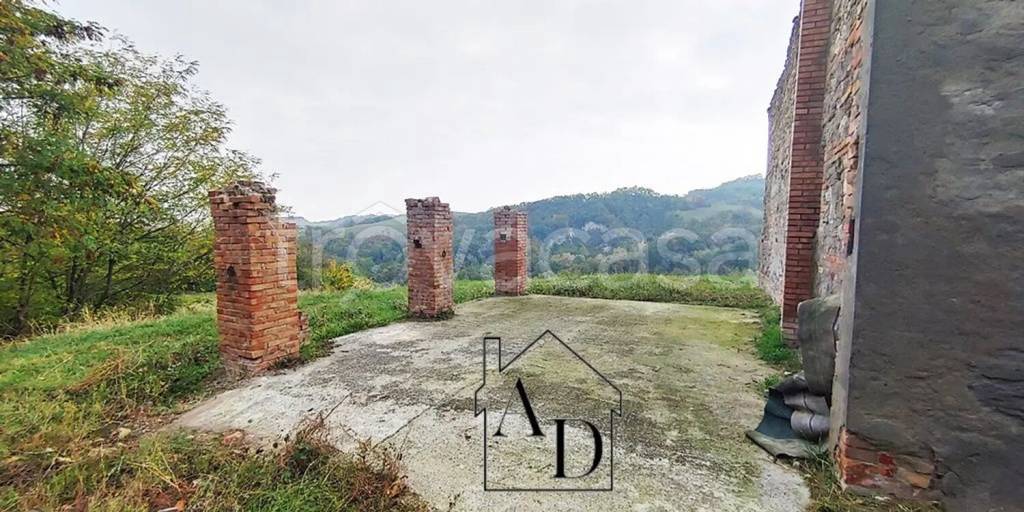 casa indipendente in vendita a Fornovo di Taro in zona Neviano de' Rossi
