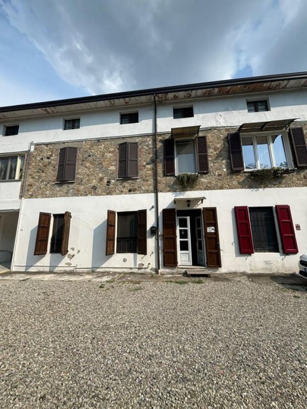 casa indipendente in vendita a Fornovo di Taro
