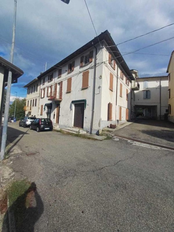 appartamento in vendita a Fornovo di Taro in zona Piantonia