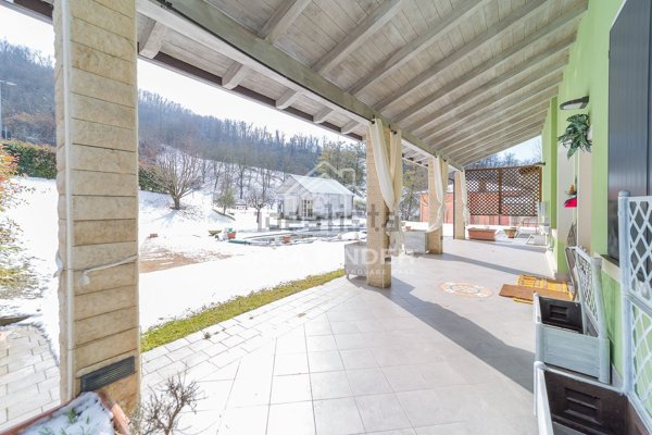 casa indipendente in vendita a Fornovo di Taro