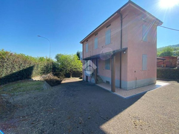 casa indipendente in vendita a Fornovo di Taro