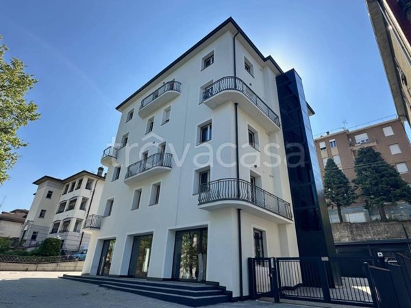 appartamento in vendita a Fornovo di Taro in zona Piazza