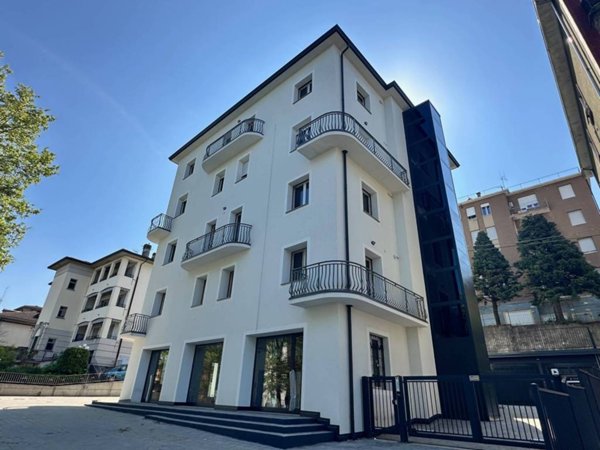 appartamento in vendita a Fornovo di Taro in zona Piazza