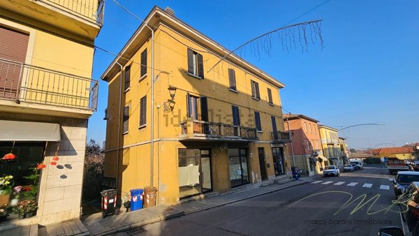 appartamento in vendita a Fornovo di Taro in zona Piazza