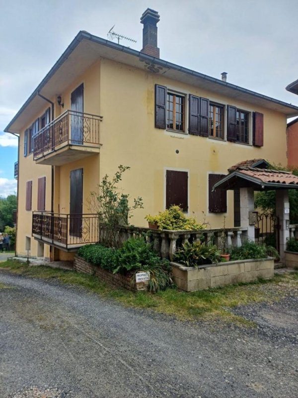 appartamento in vendita a Fornovo di Taro in zona Case Stefanini