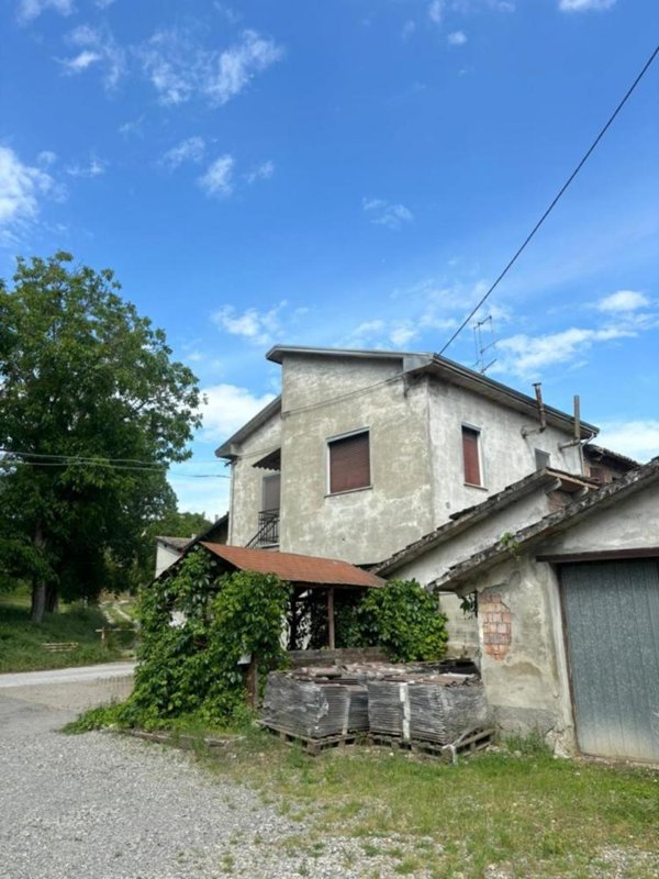 casa indipendente in vendita a Fornovo di Taro in zona Respiccio