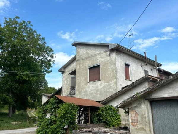 casa indipendente in vendita a Fornovo di Taro in zona Respiccio
