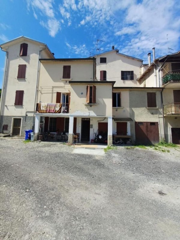 casa indipendente in vendita a Fornovo di Taro